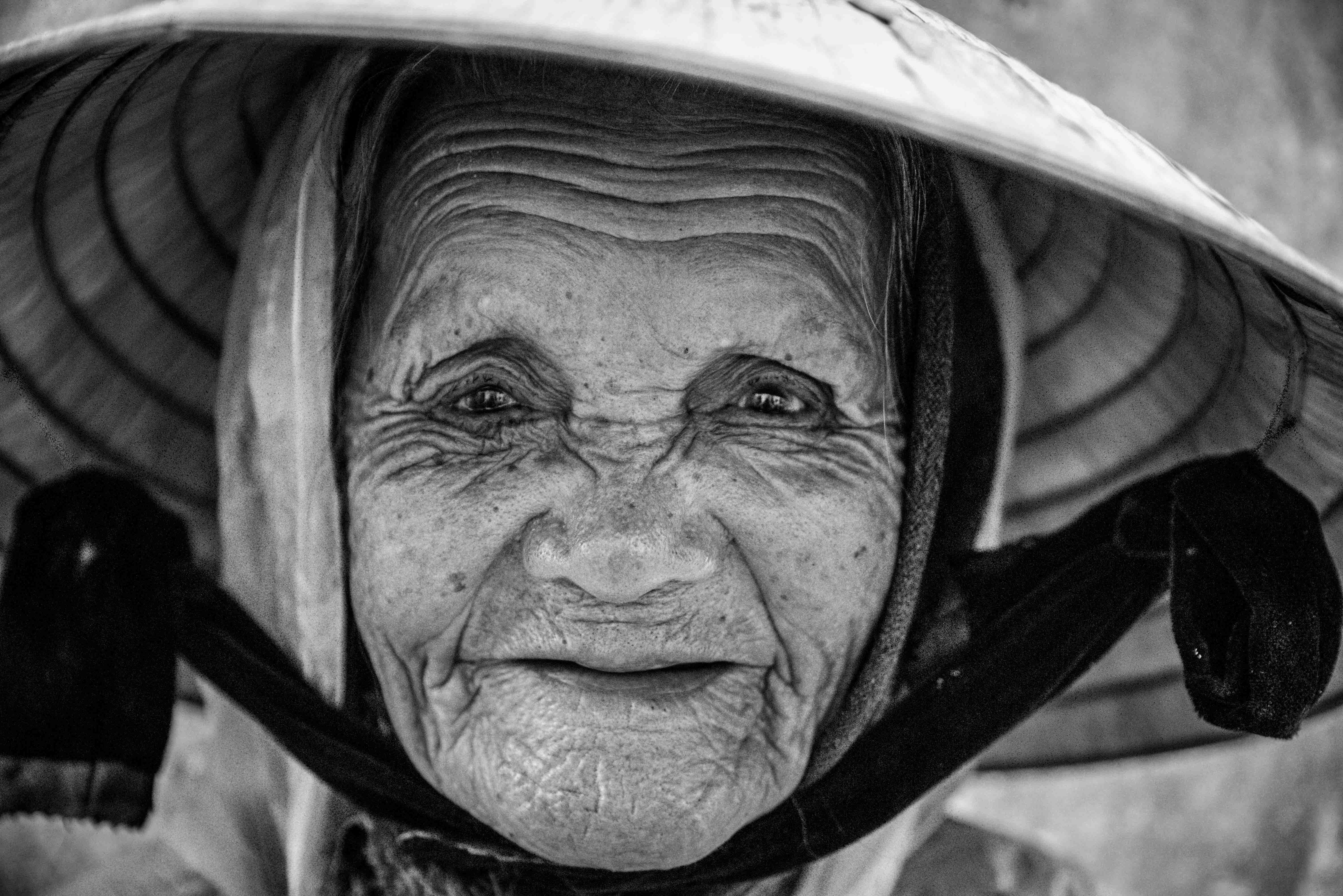 oude vietnamese vrouw iconiek