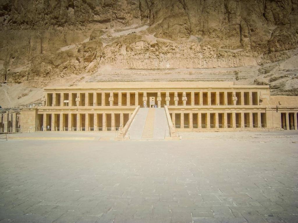 luxor egypte tempel van hatsjepsoet